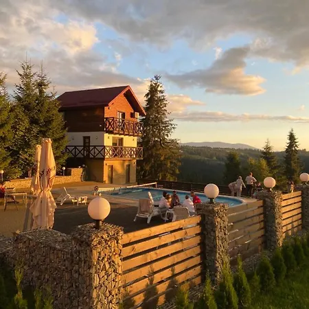 Guest house Panorama Karpat Yablunytsya