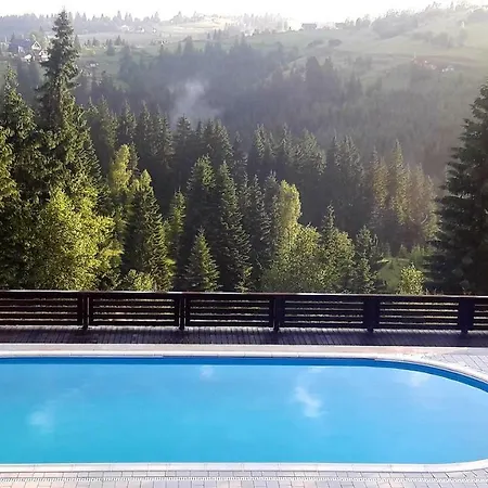 Panorama Karpat Yablunytsya