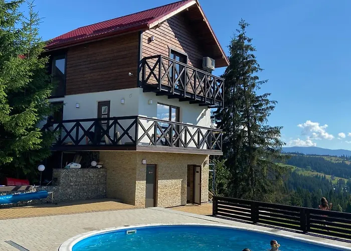 Panorama Karpat Konukevi Yablunytsia