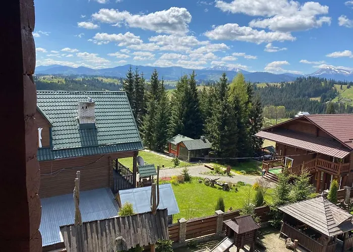 Panorama Karpat Konukevi Yablunytsia