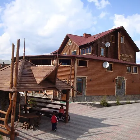 Panorama Karpat Yablunytsya